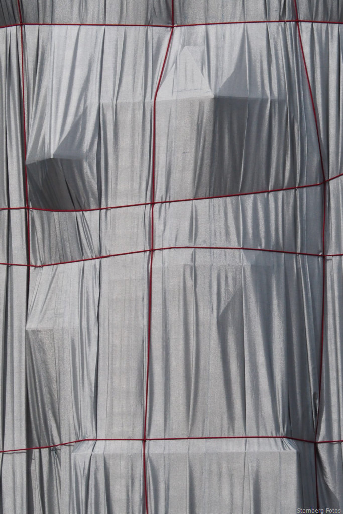 2109089, Paris / L'Arc de Triomphe Wrapped, Christo + Jeanne-Claude (realisiert von Wladimir Jawaschew), 1961-2021 / Arc de Triomphe de l’Étoile, 1836