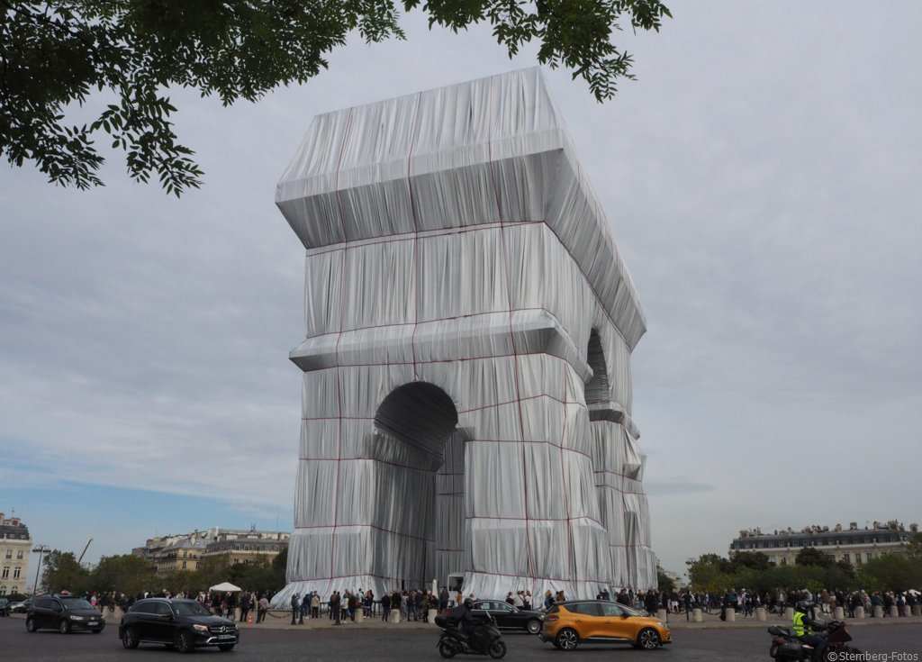 2109106, Paris / L'Arc de Triomphe Wrapped, Christo + Jeanne-Claude (realisiert von Wladimir Jawaschew), 1961-2021 / Arc de Triomphe de l’Étoile, 1836