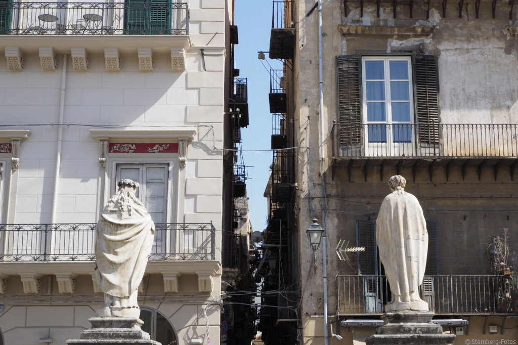 2405240, Palermo