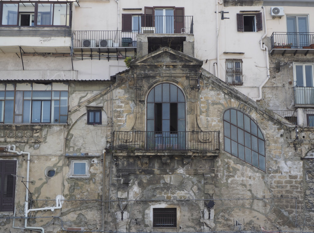 2405276, Palermo