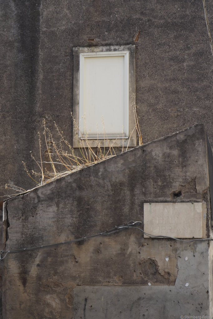 2406027, Catania